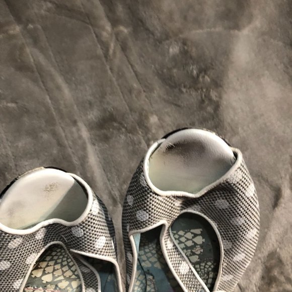 Size 39 Irregular Choice Mary Jane, peep toe, kitten heel, polka dotted, shoes. - Picture 10 of 10